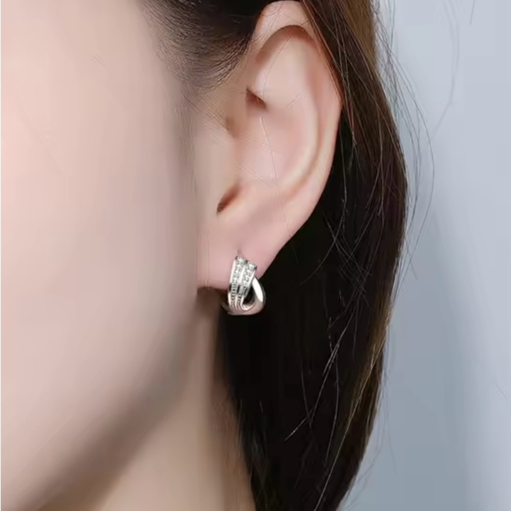 925 sterling Silver Hoop Earrings - Picture 3 of 5